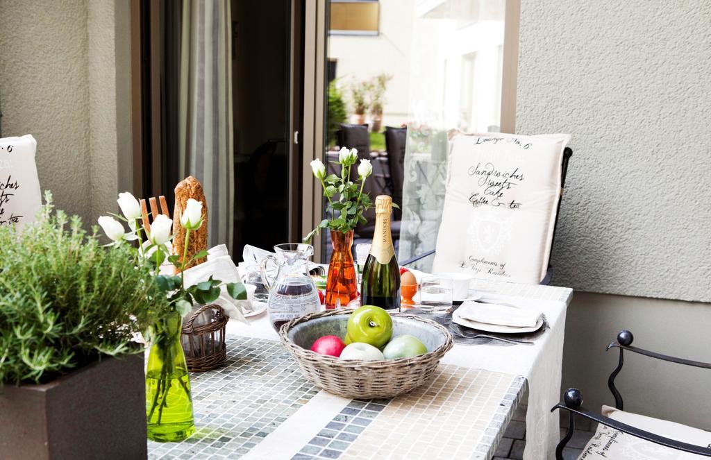 Schottennester Schlafen An Der Kraemerbruecke Erfurt Kamer foto