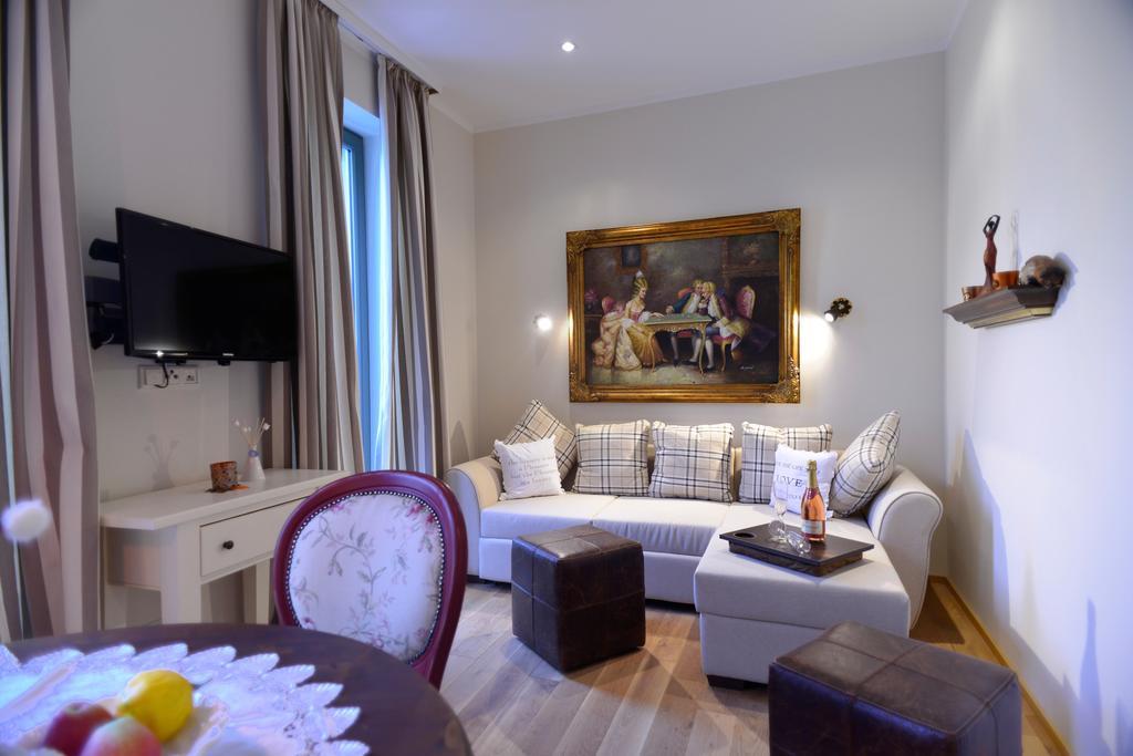 Schottennester Schlafen An Der Kraemerbruecke Erfurt Kamer foto