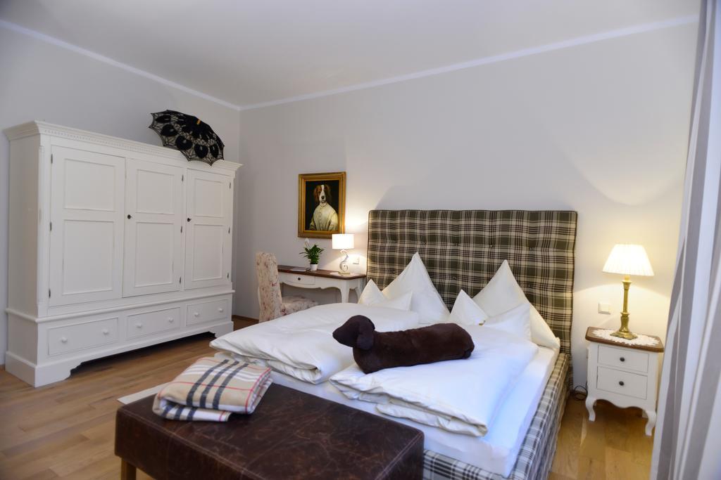 Schottennester Schlafen An Der Kraemerbruecke Erfurt Kamer foto