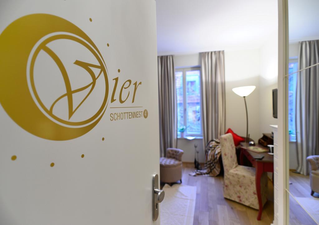 Schottennester Schlafen An Der Kraemerbruecke Erfurt Kamer foto