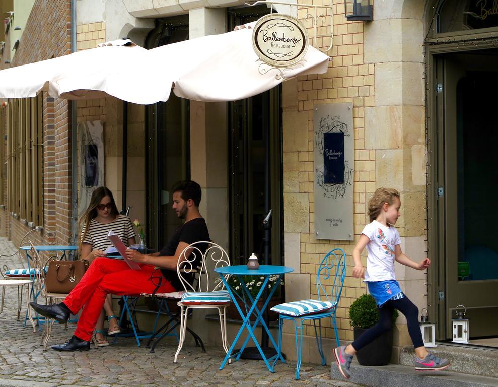 Schottennester Schlafen An Der Kraemerbruecke Erfurt Buitenkant foto